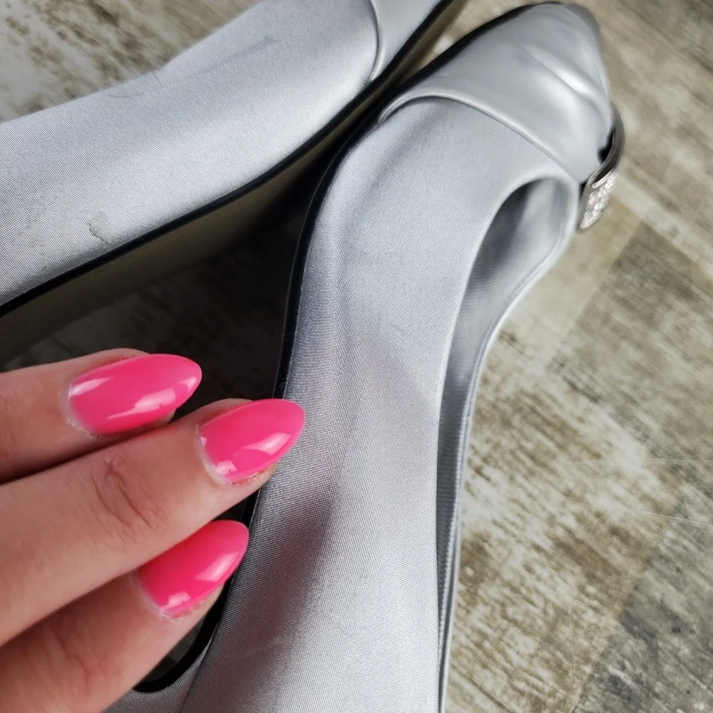 Easy Street Eloise Womens Pump Sz 5.5 M Silver Slip On Low Block Heel Closed Toe